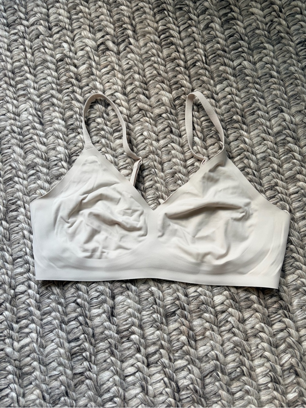 EBY Wirefree Comfort Bra Size S Beige Seamless Bralette